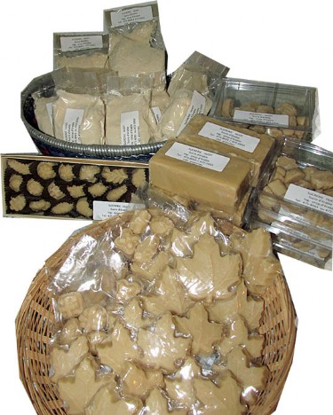 Bouchees-erable-feuille-en-sucre-erable-bonhomme-en-sucre